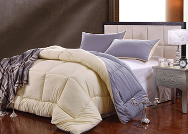 समकालीन सफेद रेशम बिस्तर सेट रजाई Pillowcase स्वनिर्धारित